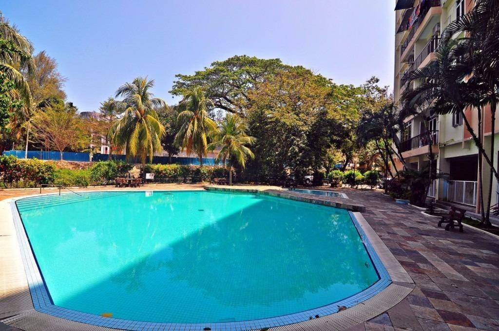 Home Stay Bayu Emas Appartment, 峇都丁宜 外观 照片